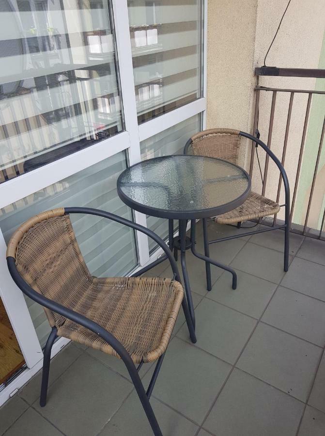 Przytulna I Przestrzenna Garsoniera- Centrum Tarnów Exteriör bild